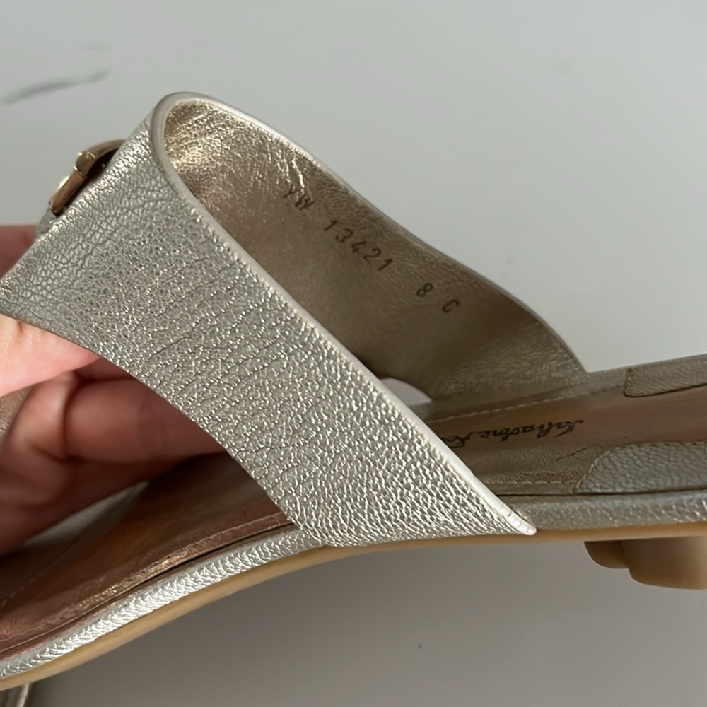 Salvatore Ferragamo GOLD/METALLIC THONGS SANDAL - Picture 9 of 14